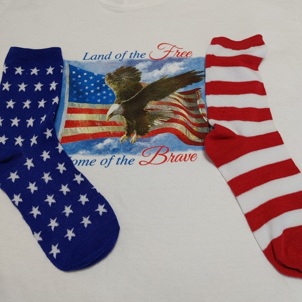 NWOT NEVER WORN TSHIRT & SOCKS SET